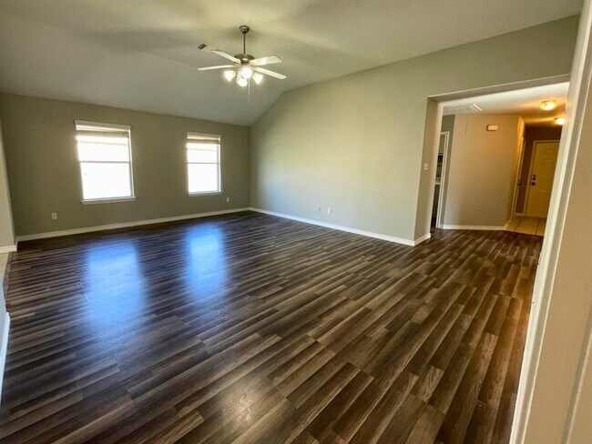 Building Photo - 12277 Ridgecrest Dr