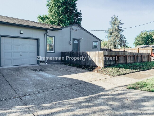 Building Photo - 485 N 24th St