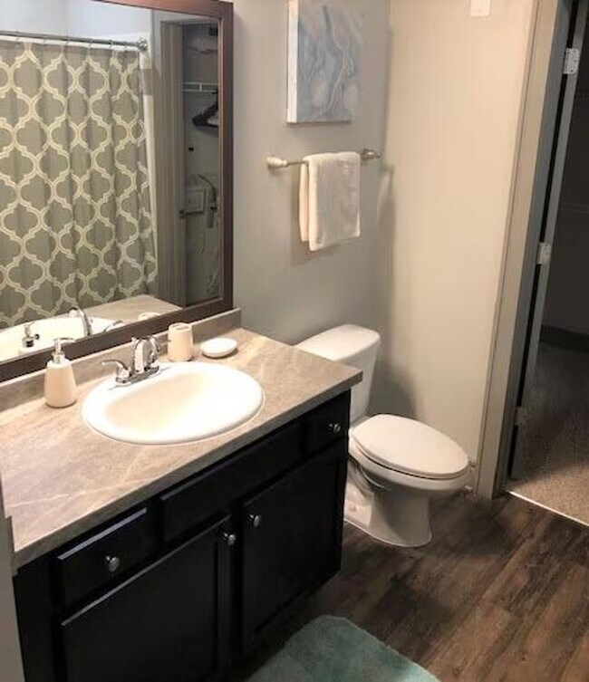 Foto del edificio - 200 Venue Wy