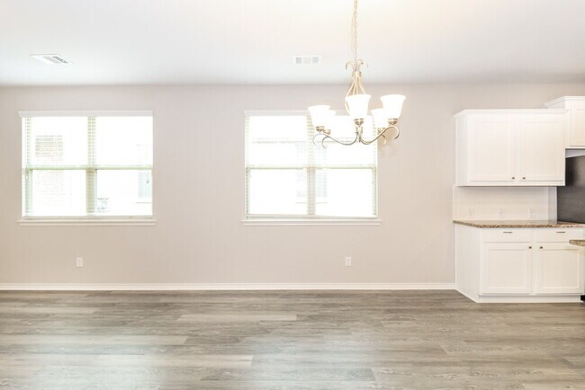 Building Photo - 2157 Barx Dr