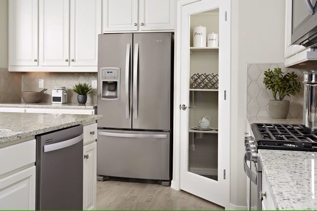 Photo - 3 Bed + Den + Loft near Cardinals Football...