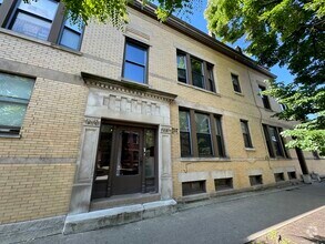 Building Photo - 2205 W Grace St