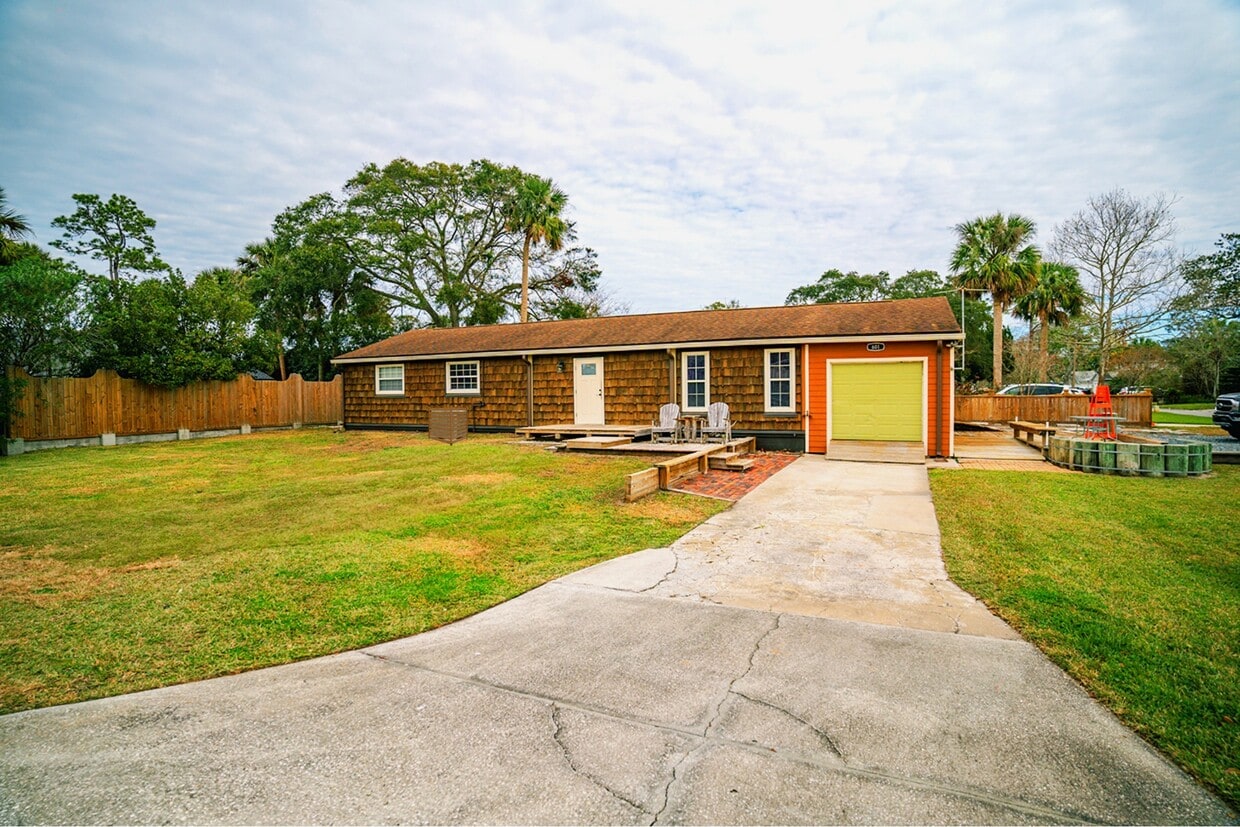 Foto principal - 601 Palm Tree Rd