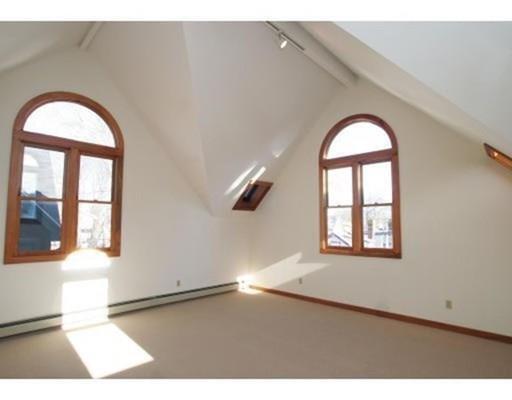 Building Photo - 203 Pemberton St
