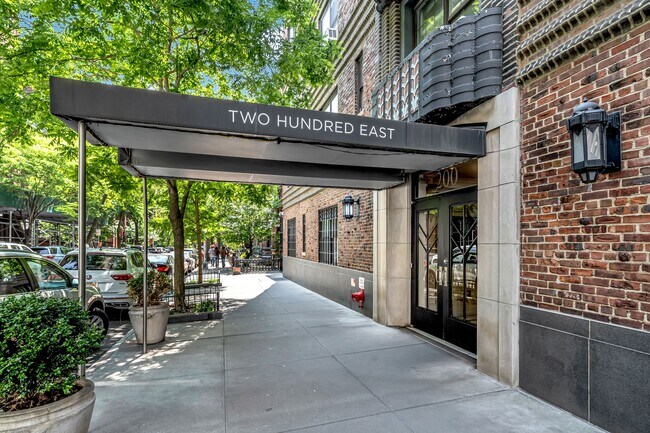 Foto del edificio - 200 E 16th St