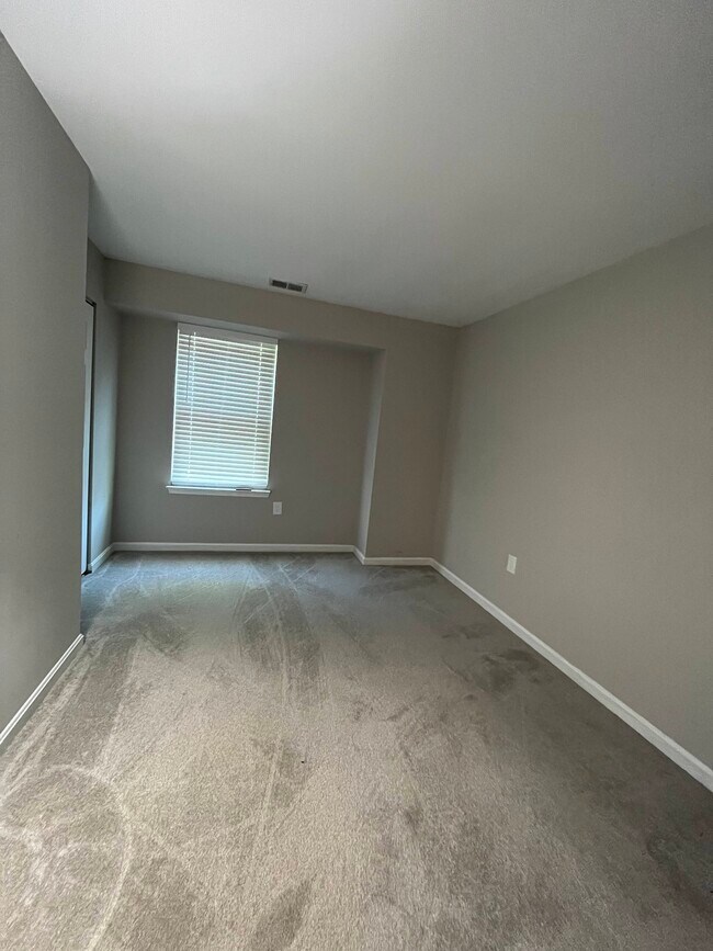 Room for rent - 4915 Kirbywood St
