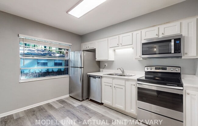 Foto del edificio - Updated 1BR/1BA Ortega Farms Apartment