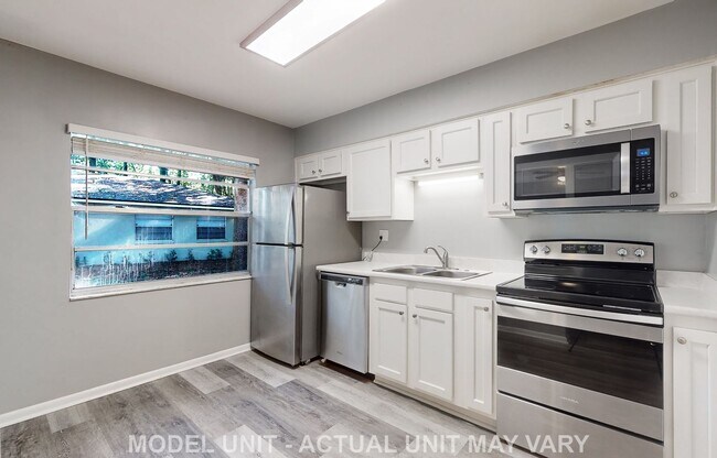 Building Photo - Updated 1BR/1BA Ortega Farms Apartment