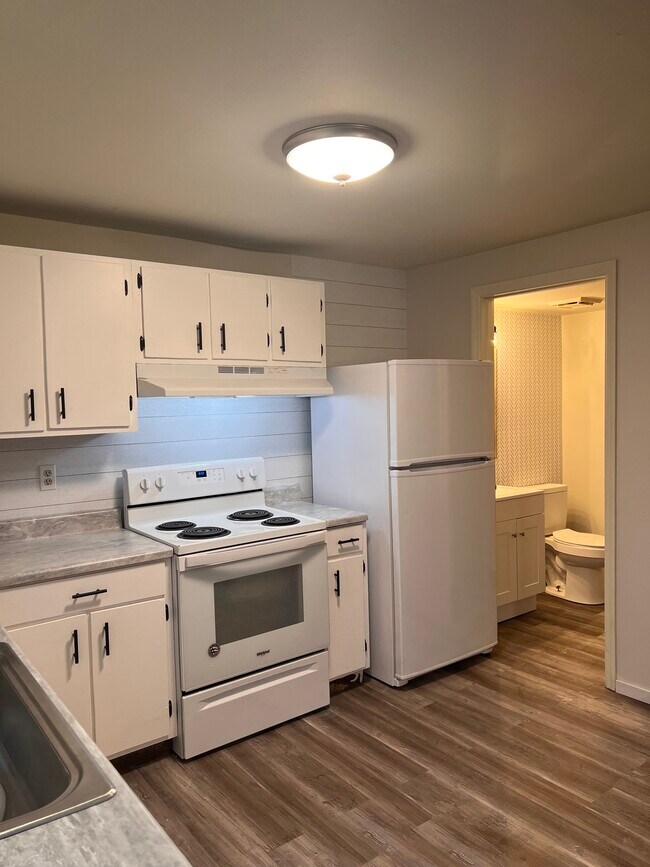 Building Photo - 7616 Mt Hood