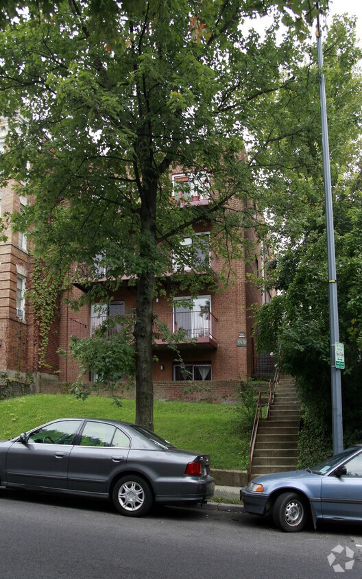 Building Photo - 1700 Irving St NW