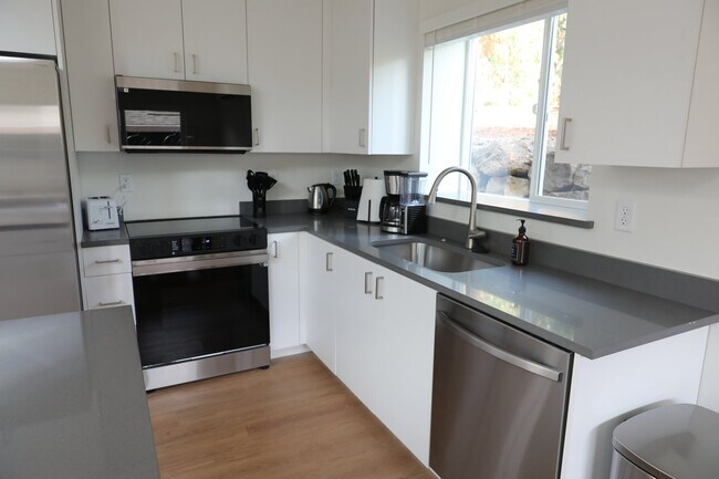Foto del edificio - 12907 SE Ridgecrest Rd
