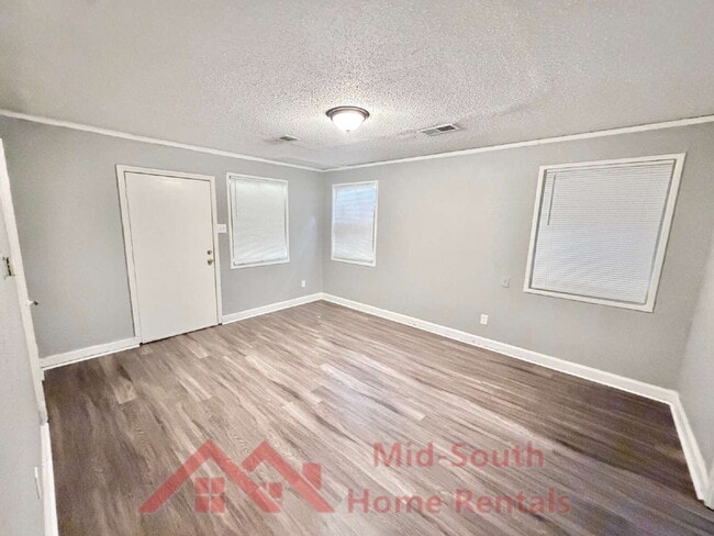 Photo - 4050 Pikes Peak Avenue Apartment