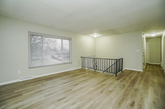 Building Photo - 1273 Kildale Sq N