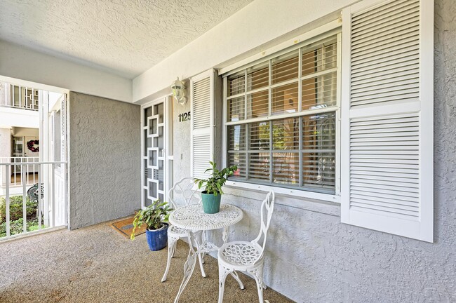Building Photo - 1125 Edgewater Cir