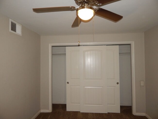 Building Photo - Available NOW! Private 1 bedroom with AC
