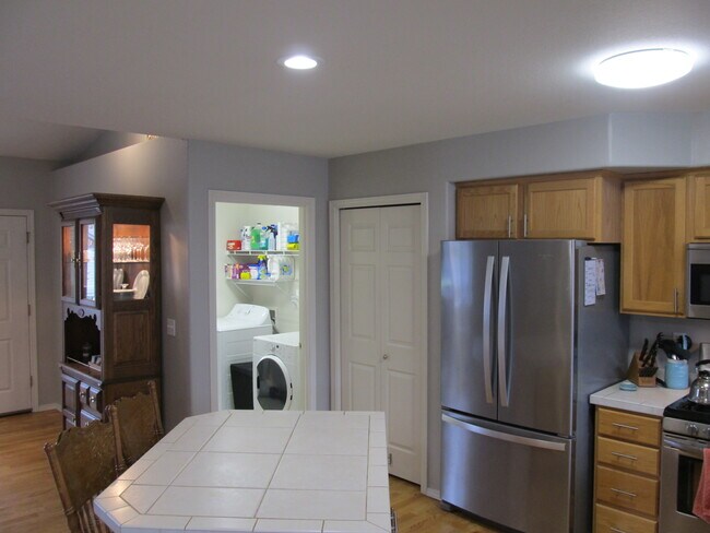 cuarto de lavandería - 2140 SW 35th Pl