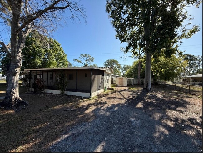 Building Photo - 8135 Tolles Dr