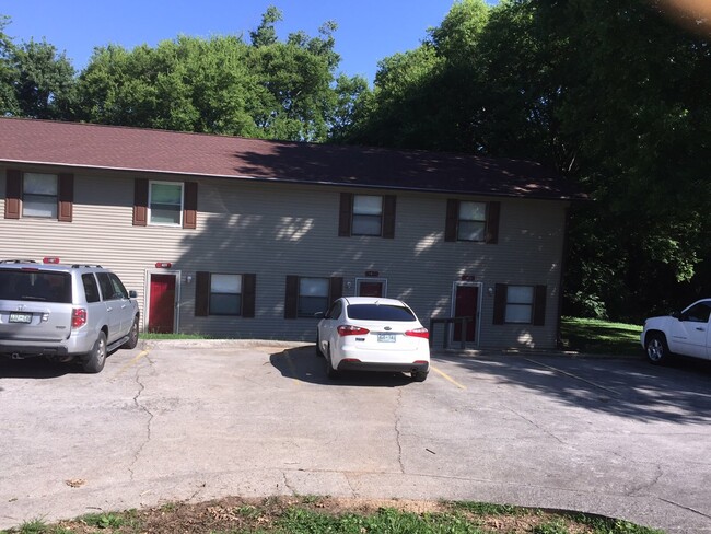 Building Photo - 1411 Forest Ave