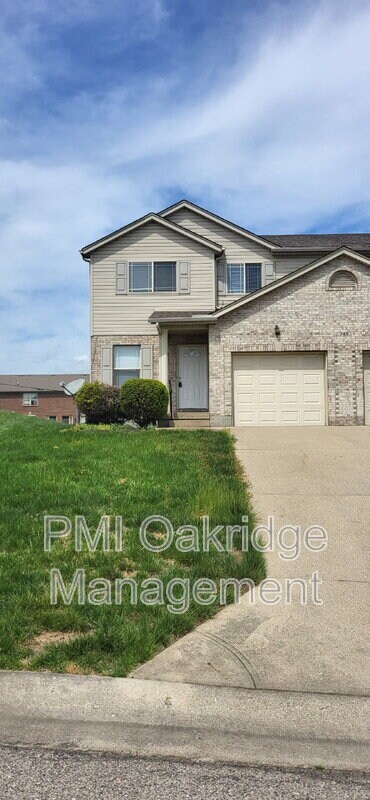 Foto del edificio - 749 Charlton Ct