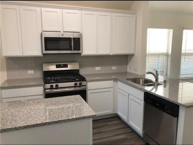 Foto del edificio - 4002 Bighorn Dr