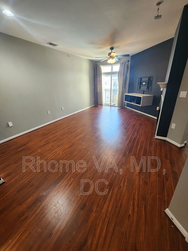 Foto del edificio - 2655 Prosperity Ave