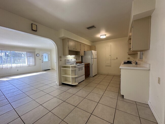 Building Photo - 501 Ridge Manor Dr