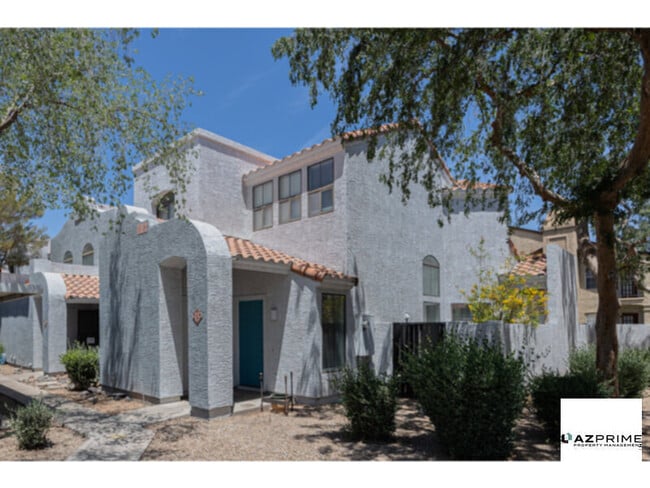 Building Photo - Comfort and Ease Define This Exquisite 3/2...