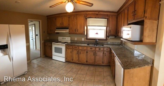 Building Photo - 3 br, 1.5 bath House - 5167 Overland Road