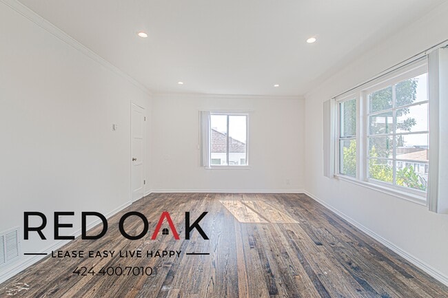 Foto del edificio - 512 Normandie Ave