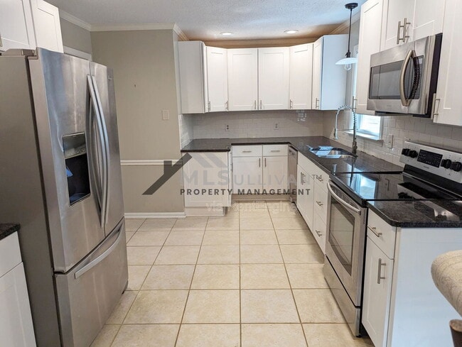 Foto del edificio - 7416 Ray Rd