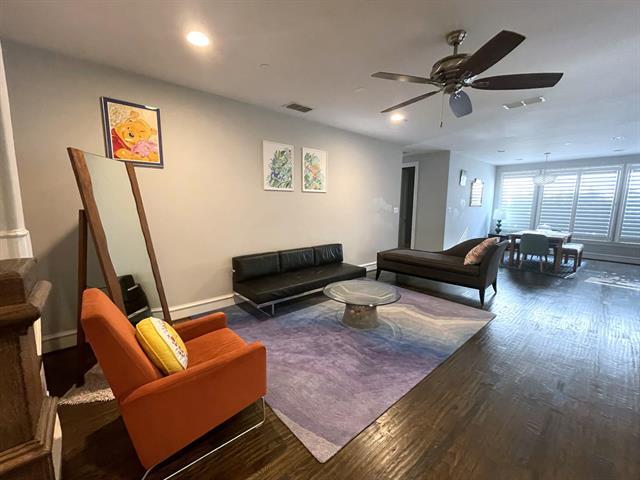 Building Photo - 4532 Normandy Ave