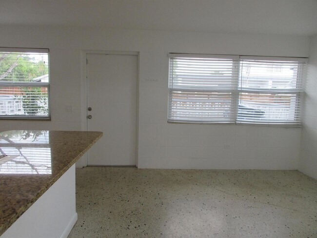Foto del edificio - 1238 17th Ave N