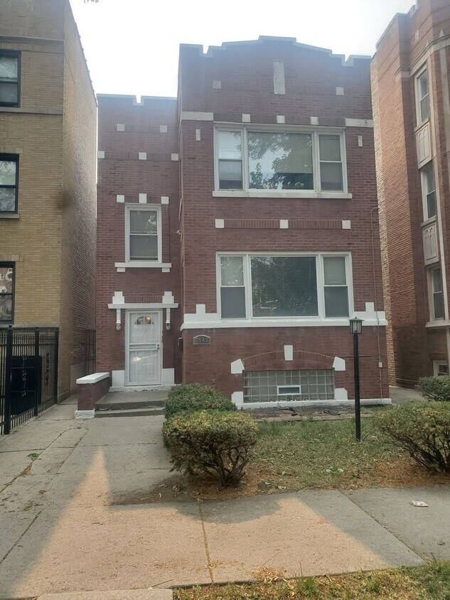 Primary Photo - 7940 S Rhodes Ave