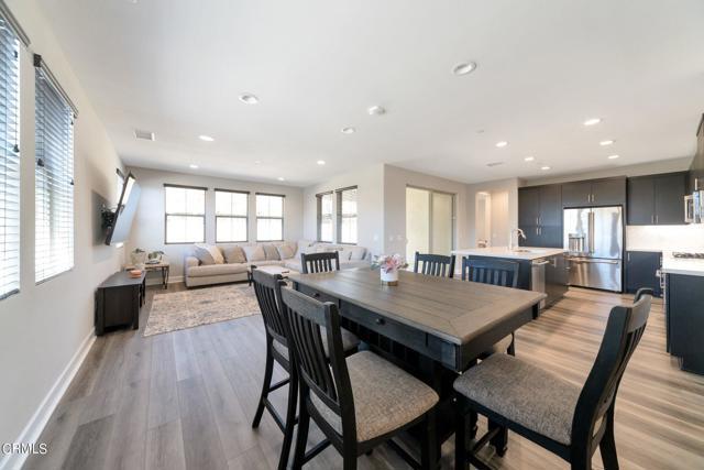 Building Photo - 4993 Rexton Dr