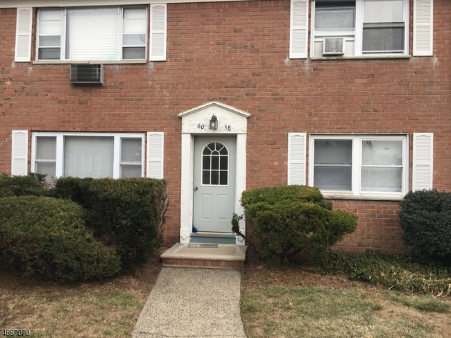 Foto del edificio - 58 Manchester Ct