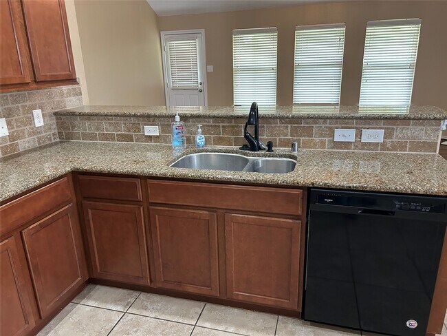 Foto del edificio - 25111 Country Gate Dr