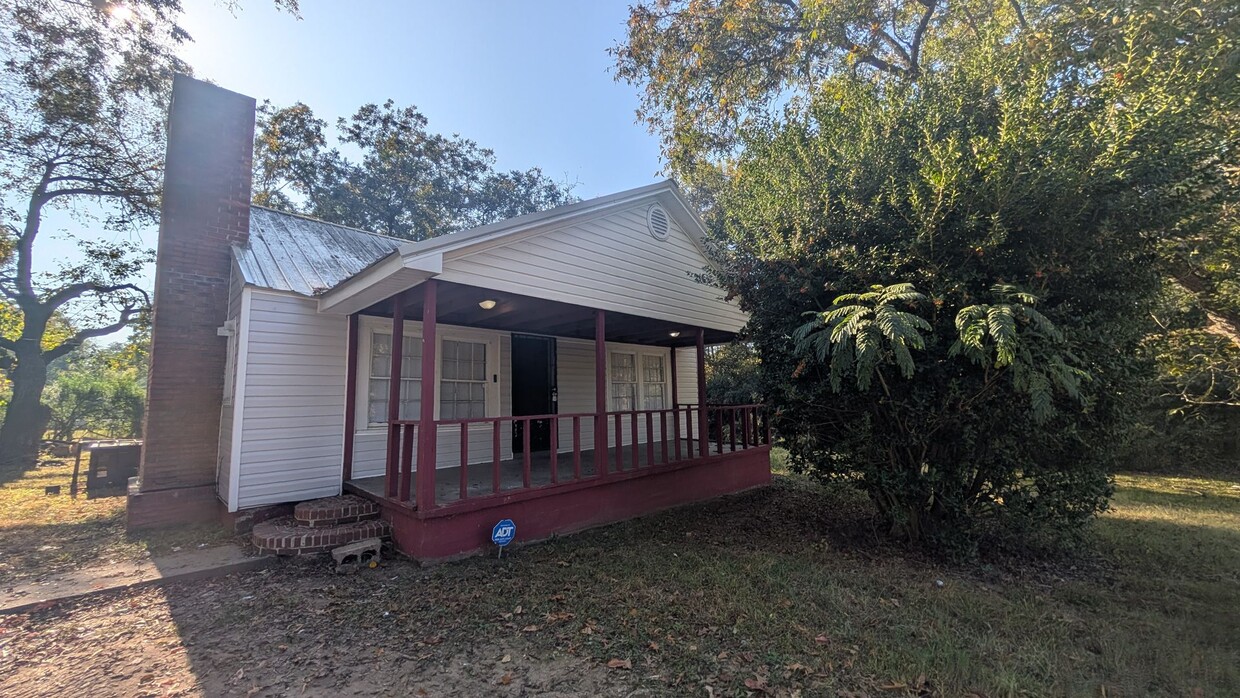 Foto principal - 3BR/2BA in Bessemer -- quiet, safe neighbo...