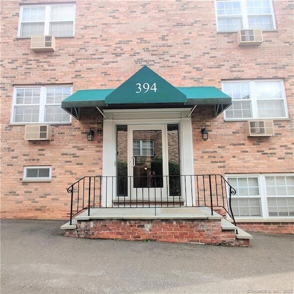 Foto principal - 394 Courtland Ave