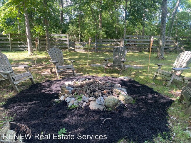 Building Photo - 4 br, 3 bath House - 5024 John Hagar Rd