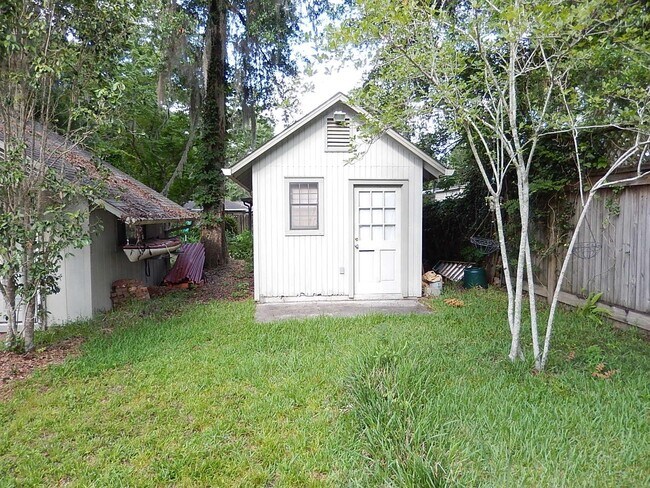 Building Photo - 1010 Cherry Laurel St
