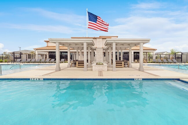 Building Photo - Mansions of Denton