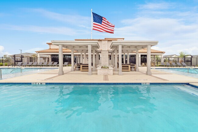 Building Photo - Mansions of Denton