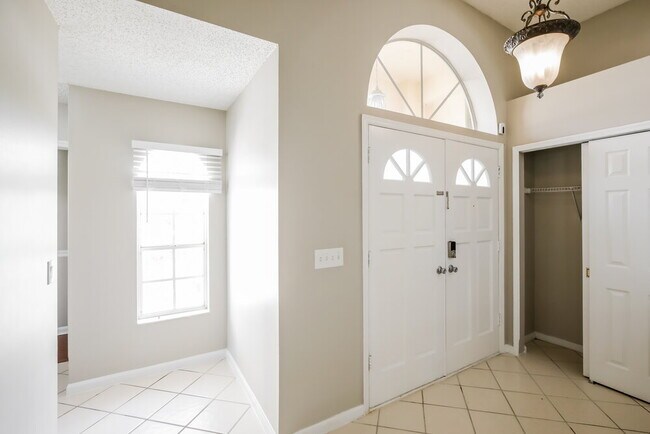 Building Photo - 105 Hemingway Ct