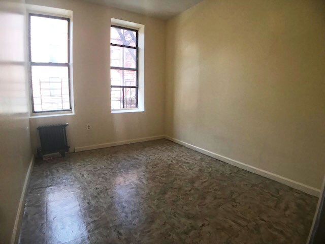 Foto del edificio - 2394 Belmont Ave