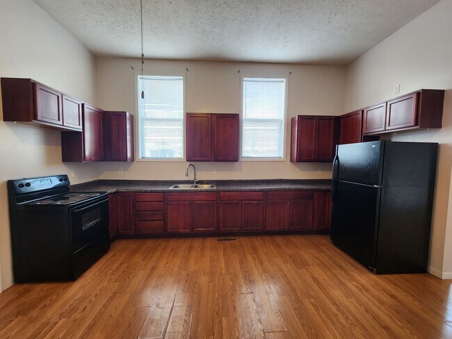 Building Photo - COTT 111