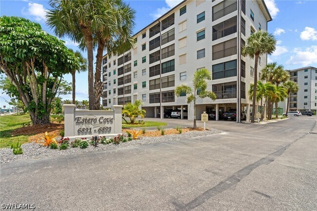Foto del edificio - 6897 Estero Blvd