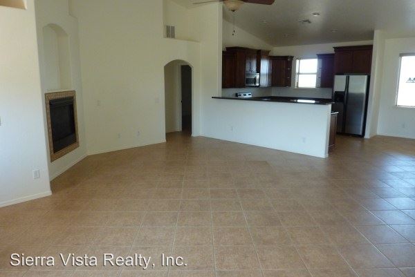 Building Photo - 9193 S Kings Ranch Rd