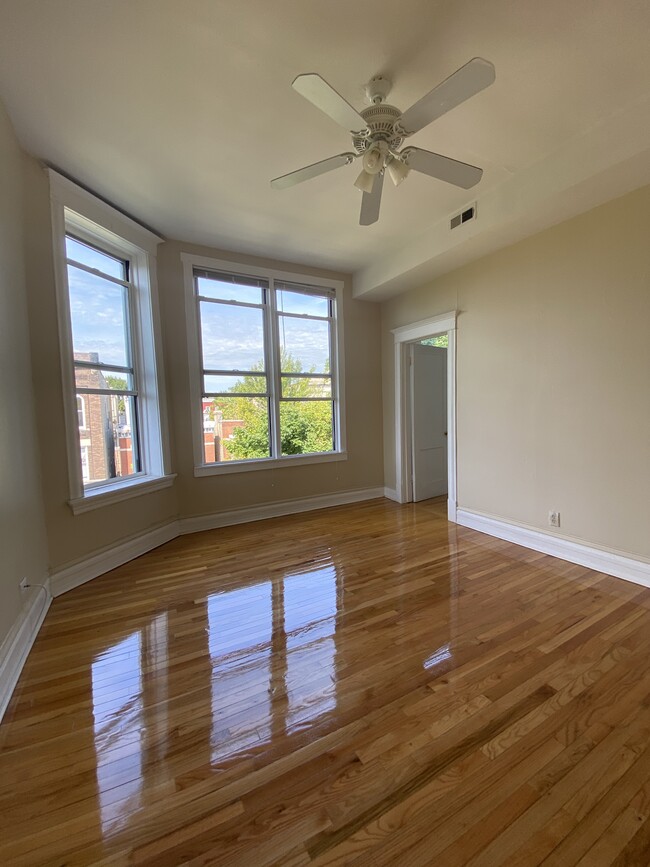 View of front bedroom in living room - 1243 N Campbell Ave