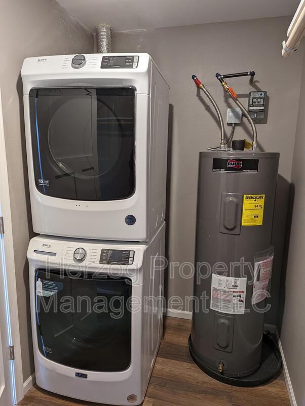 233 Legion Field Rd Unit Apt. 302, Marshall, MN 56258 Condo for Rent