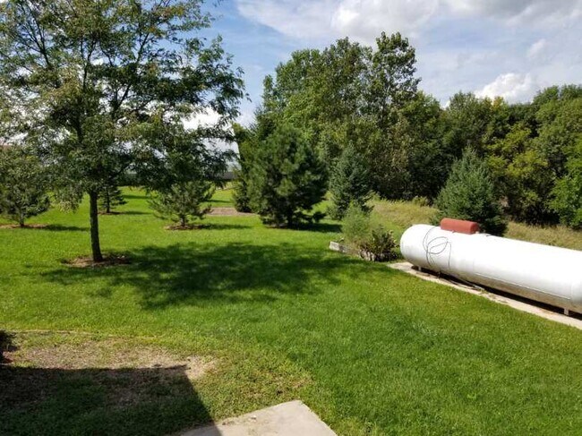 Building Photo - 3104 IA-92